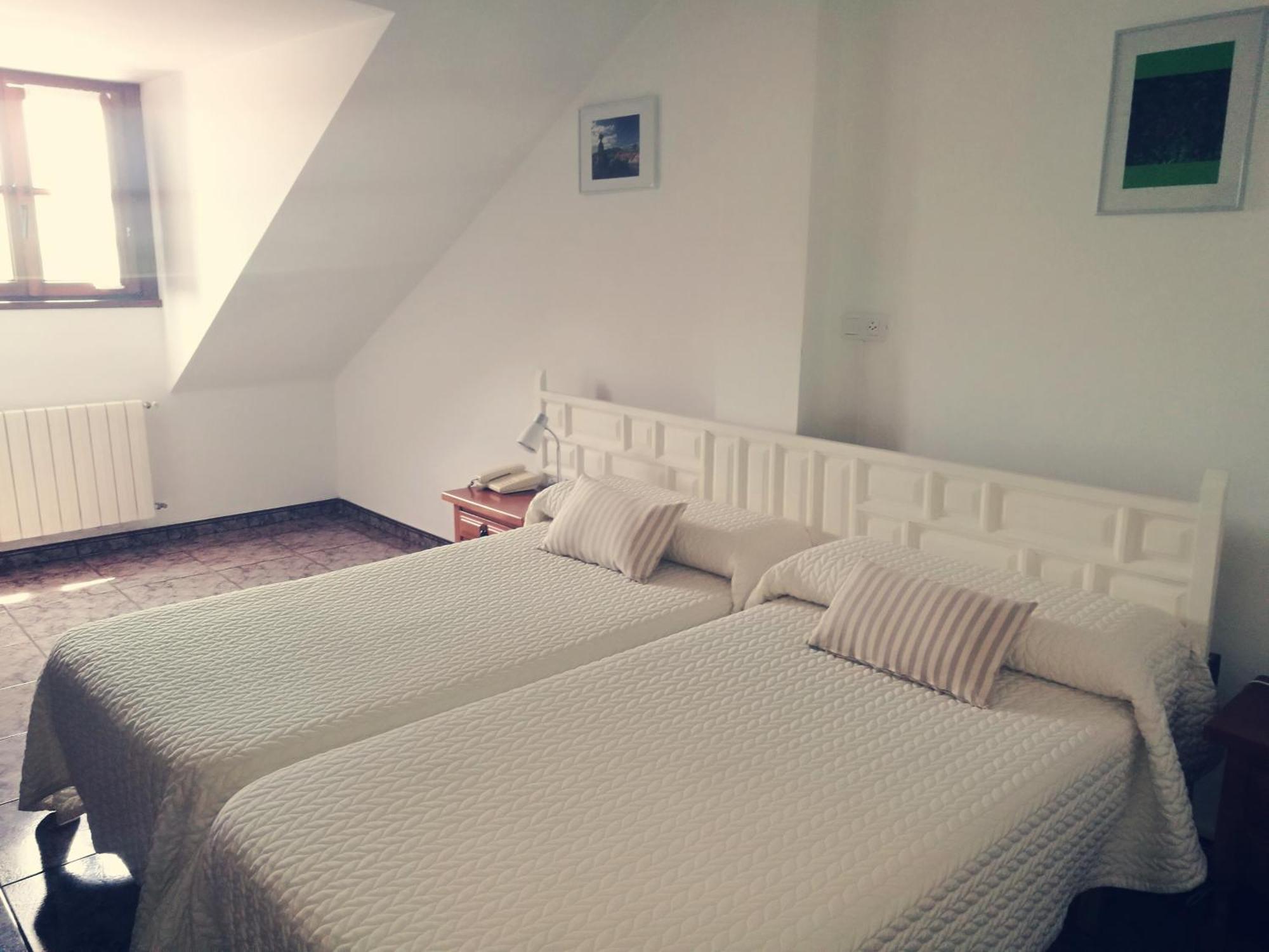 קומיאס Hotel Solatorre מראה חיצוני תמונה